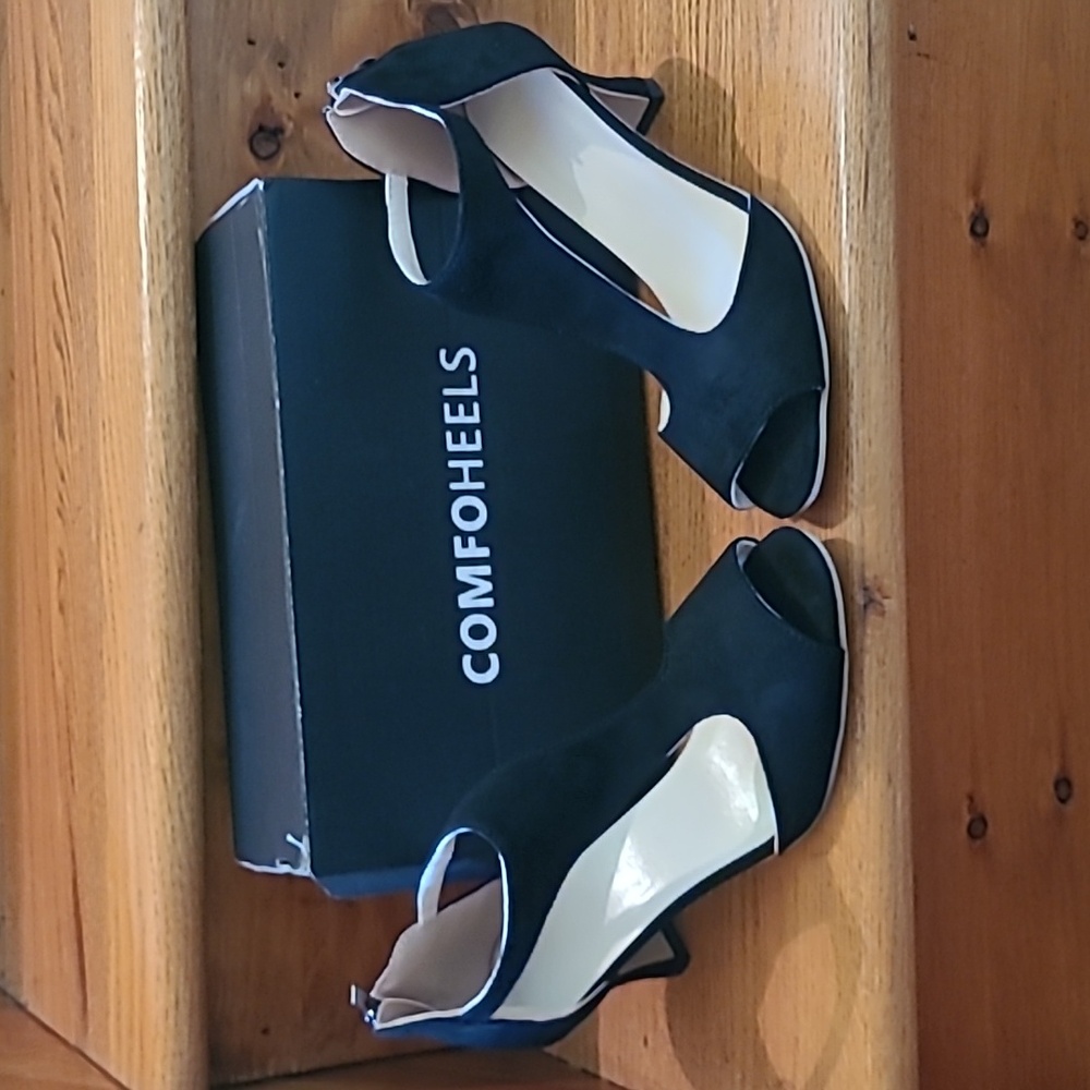 Women's Shoes - Black Comfoheels